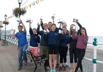 Swell time at sea for rowers