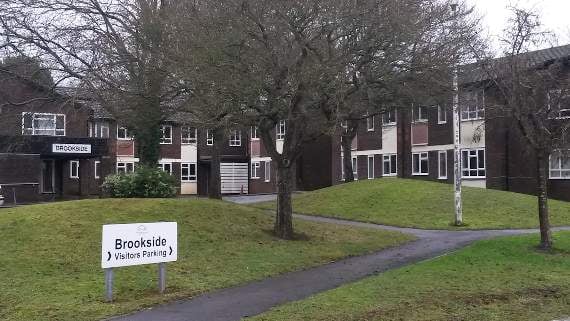 Houses to replace retirement home