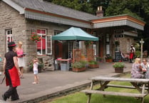 Award winning cafe changes tracks