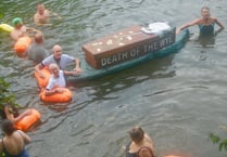  Pledge to clean up rivers and oceans