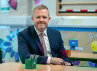 Welsh government pledge on free school meals