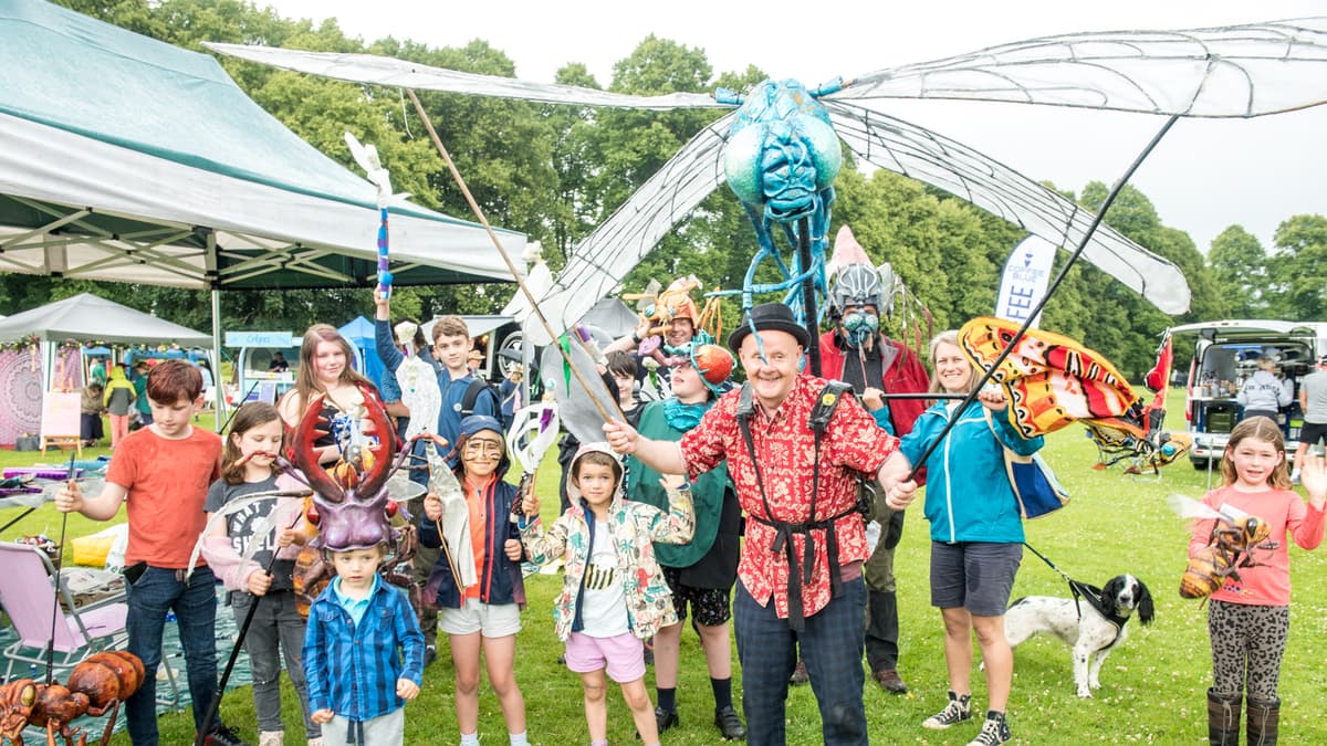 Crowds enjoy Bee Festival | monmouthshirebeacon.co.uk