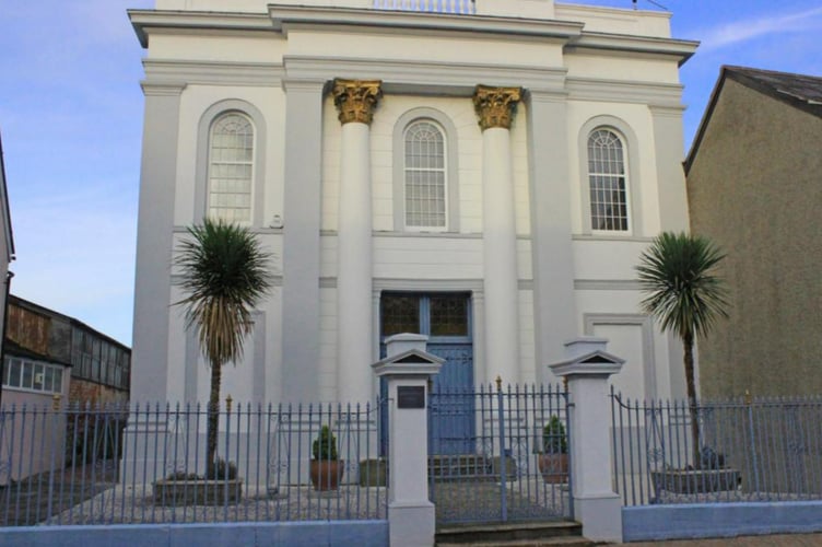 period monmouth 