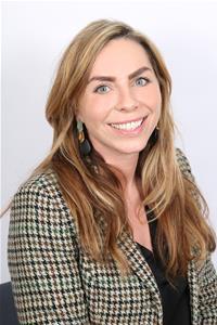 Headshot of Cllr Lisa Dymock MCC
