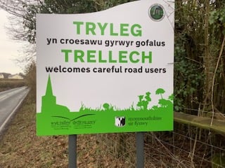 Modern sign welcoming visitors to Trellech
