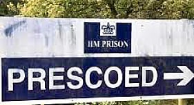 Woman prison worker had sex with male inmate