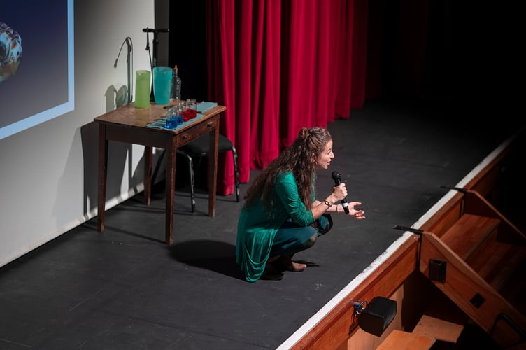 Dr Emily Grossman