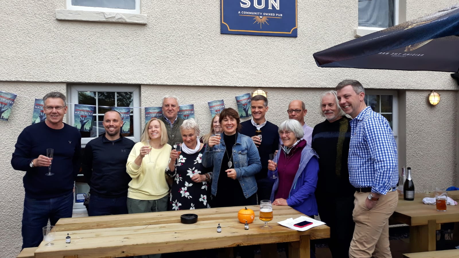 Locals behind campaign to save Wye Valley pub honoured with award