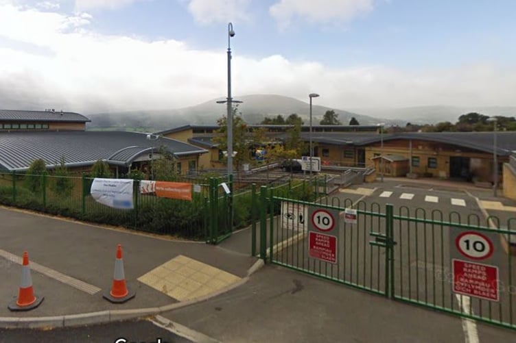 Deri View Primary
