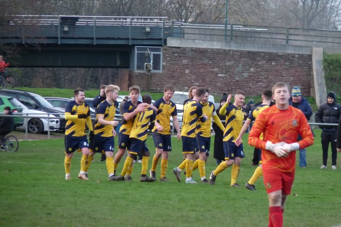 The Kingfishers celebrate one of their goals