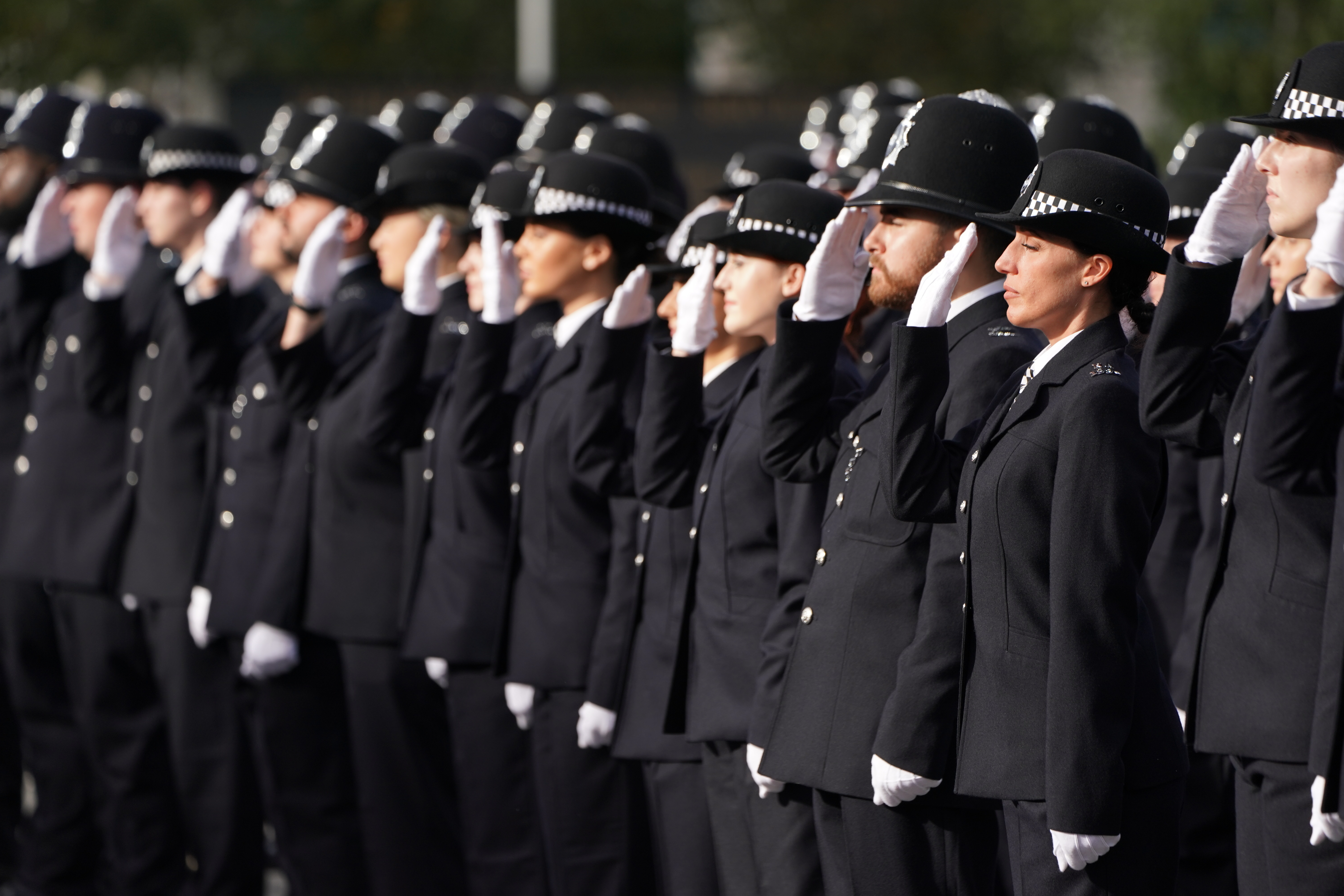 Fall in number of police officers in Gwent