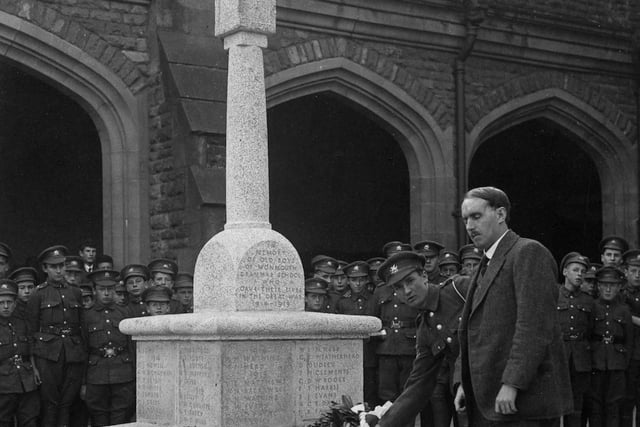 APRIL 8 OM's VC moves to National Army Museum