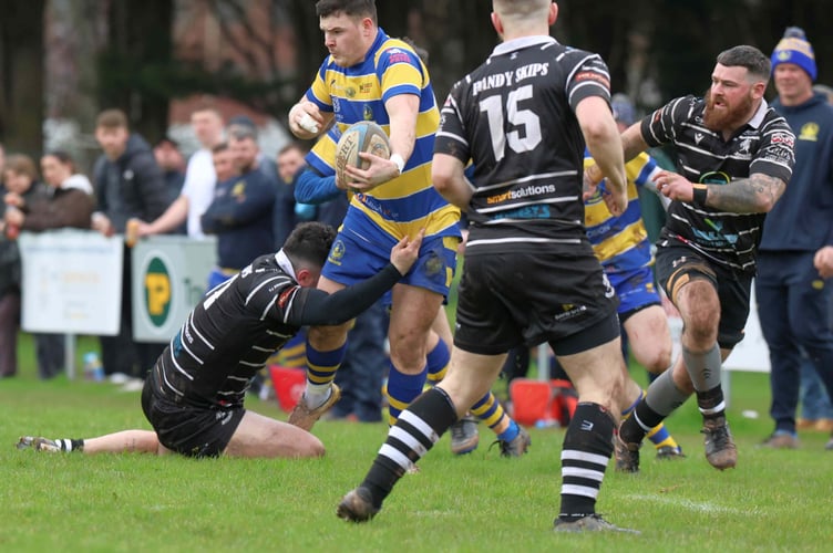 Lewis Bates kicked 11 points for Monmouth