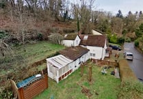 Idyllic Redbrook property goes in auction