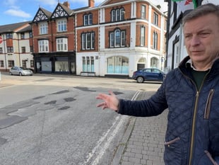 Usk councillor calls for action on potholes from MCC