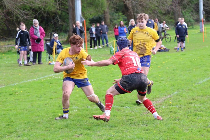 Monmouth Youth scored a late try