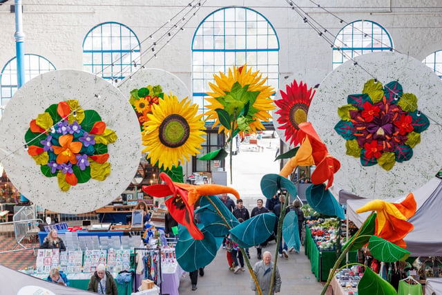 Festival Decorations are Bloomin’ Marvellous!