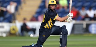 Saints above despite 79 from Glam star Smale