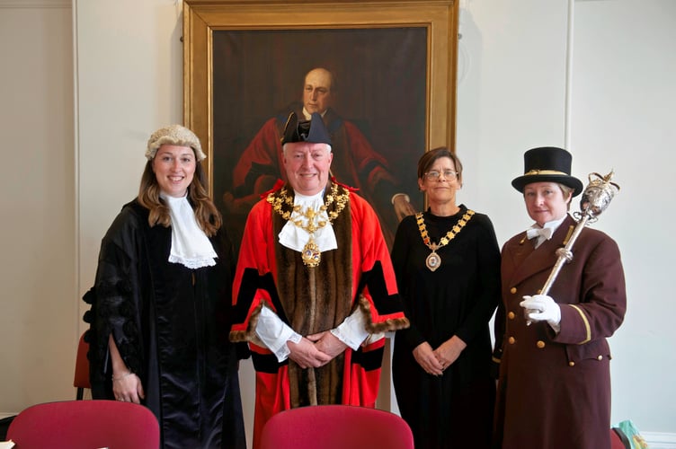 Cllr David Evans and mayoral party
