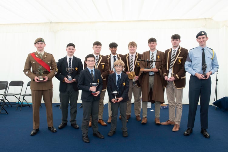 Pupils with end-of-year prizes