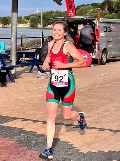Renske Bouwens won medals racing the Barry Aqua for Tim Tri Cymru 2