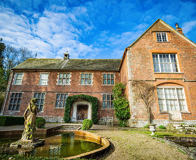 Gallery plan to house major artworks at historic manor 