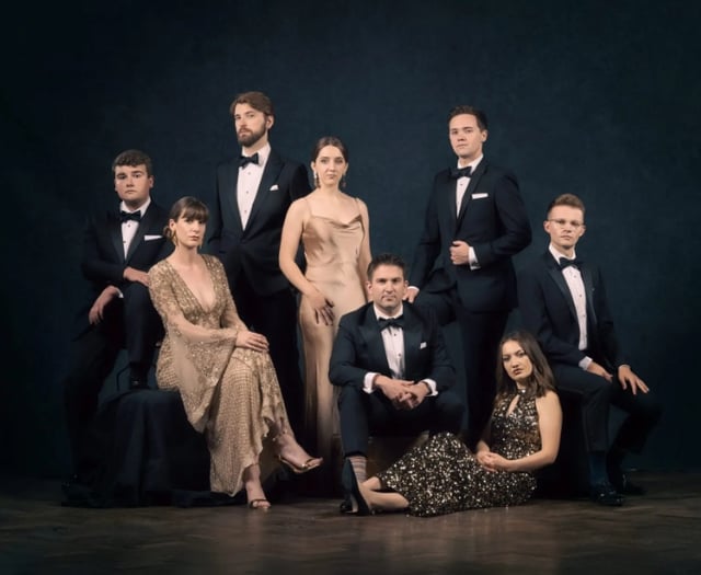Acclaimed vocal ensemble opens Glover Concert series