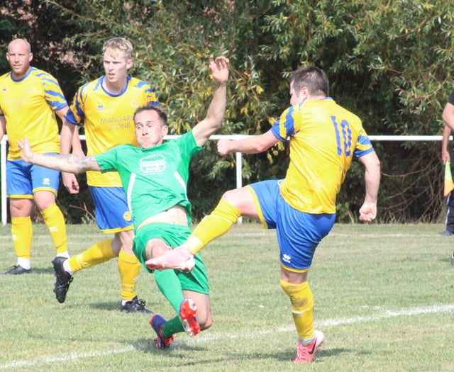 Mac makes Kingfishers' day with late cup winner