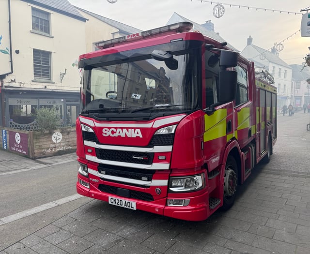 Investigations begin into cause of Frogmore Street fire