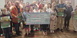 Oh yes they did! Panto company’s incredible gesture...