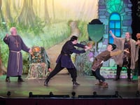 Robin Hood and the Producer Who Actually Broke Her Leg!