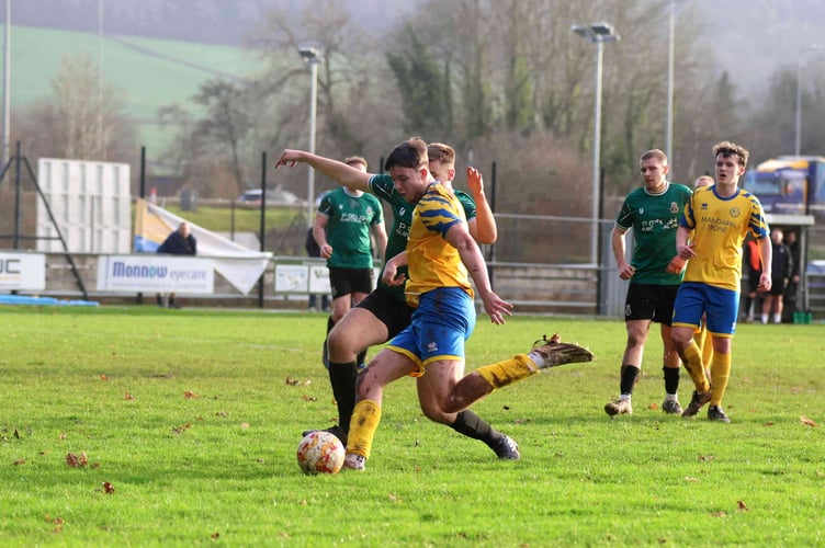 Kingfishers Tommy Chubb strikes to secure the 3 points for Monmouth