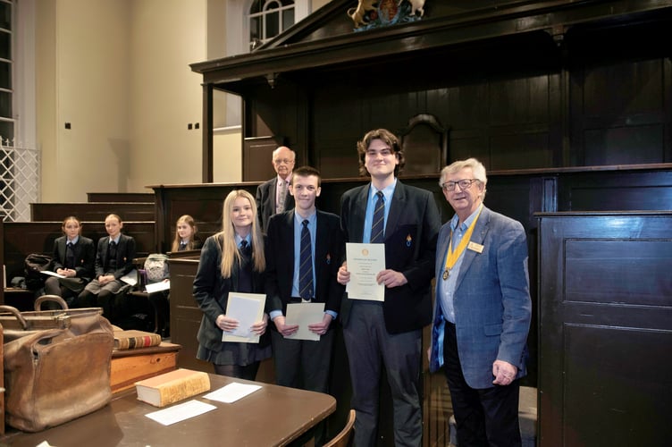 MCS senior team get their certificates