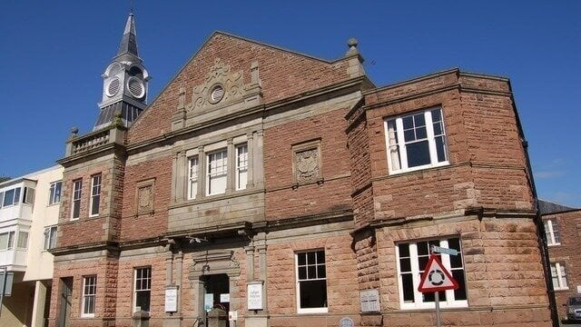 Celebrate libraries week at community hubs