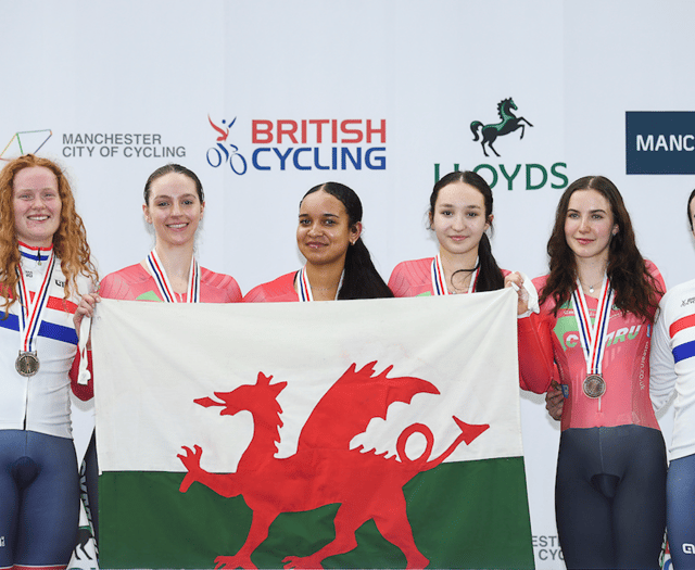Cyclists turn on pedal power to take British medals