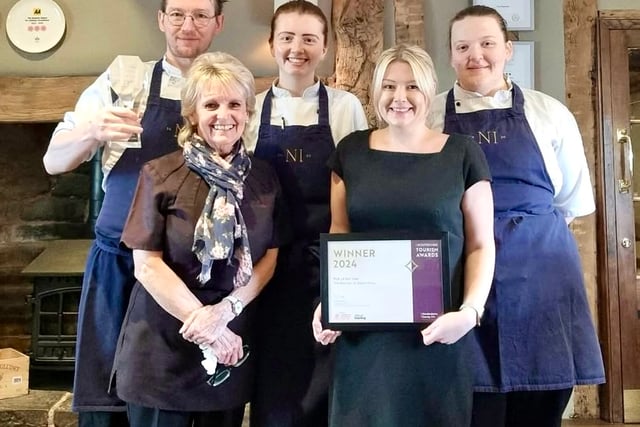 Pub raises glass to another top  award