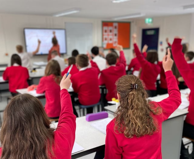 MS Peter Fox responds to Government on Welsh teaching