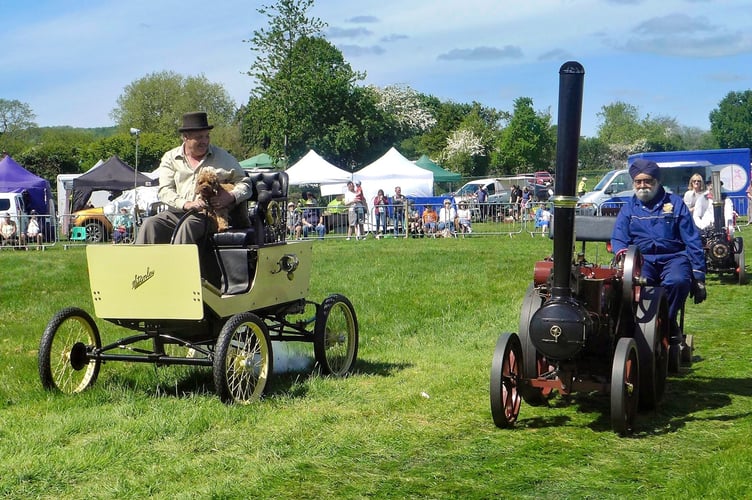 Exhibitors Mr Singh on his Savage and Vince with Dougal on his sprung-loaded Stanley