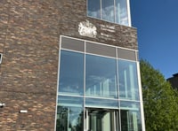 Man pleads guilty to possession of knife and assault of PC