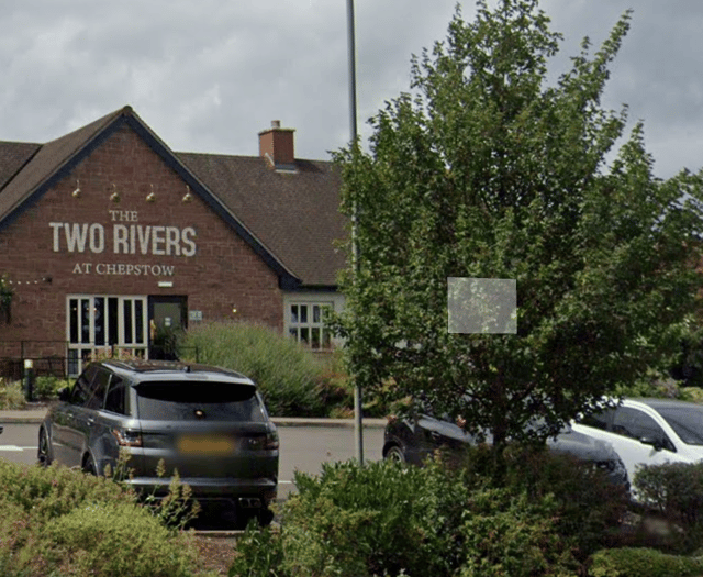 Gridlocked traffic due to unauthorised traffic lights on A48 Chepstow