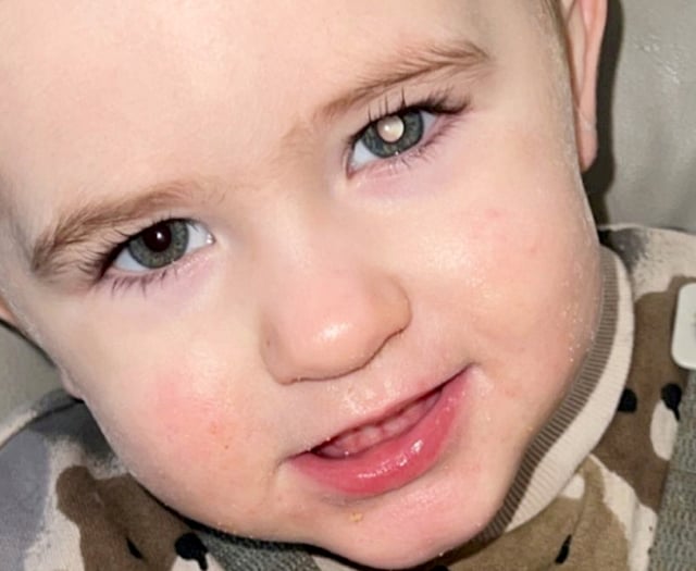 Dad goes extra mile after tot's white glow eye cancer shock