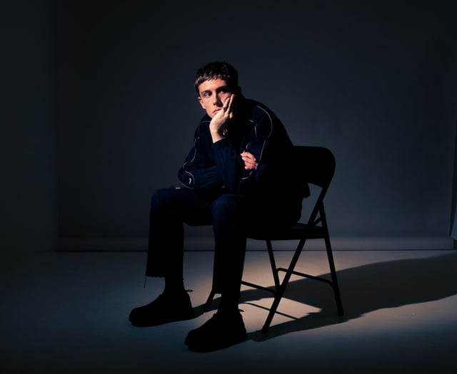 Forest music star Devon joins McFly tour