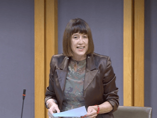  Lib Dems call on Welsh Government to open community ‘cool hubs’ 

