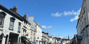 Monmouth street cleaning disrupts traffic
