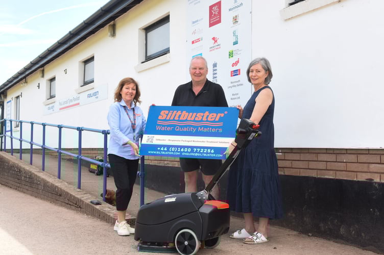 Delyth Harris Sports Association Secretary, with Diane Wilkinson, Siltbuster Marketing & Sales Co-ordinator (right) and Terry Cleaves,
