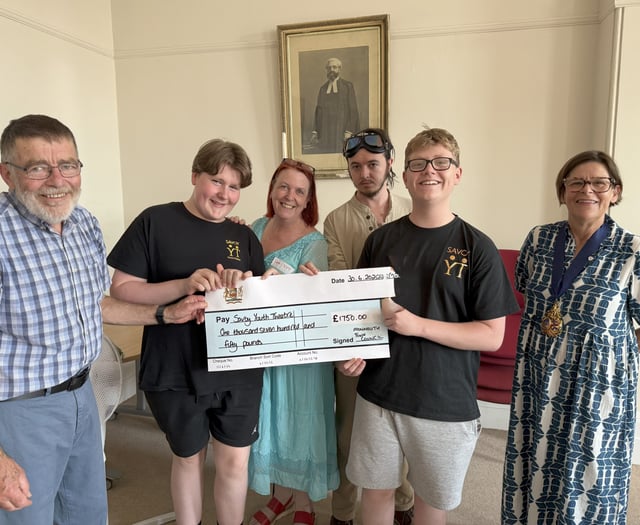 Council award community grants