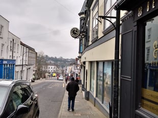 Yellow lines for Chepstow's parking chaos