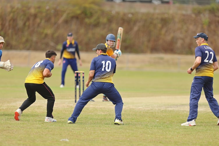 First slip Ben Pilot clings on to a chance