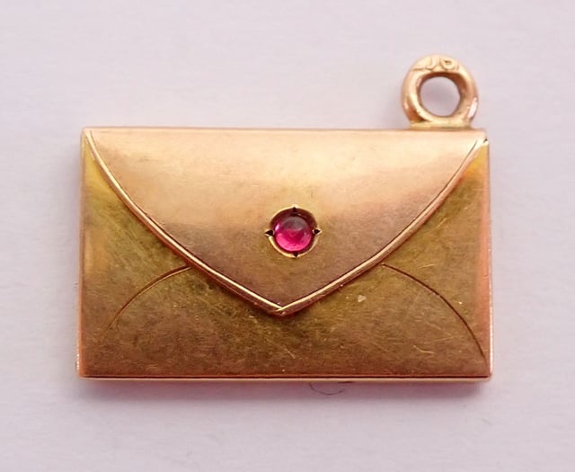 Bidders from all over the world watch Smith's August sale