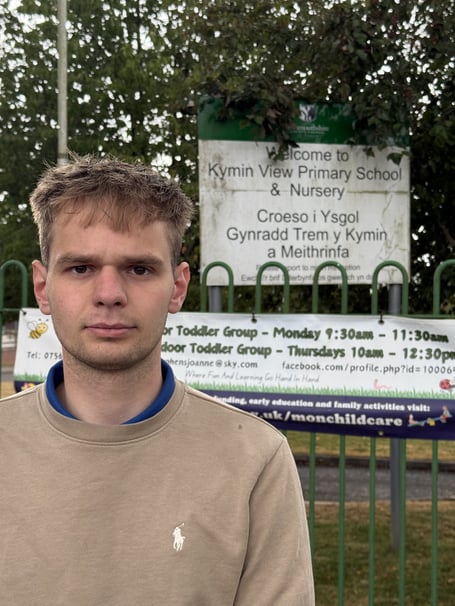 Cllr Turner outside Kymin View School